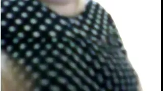 아폴로니아 라피 드라의 보지에 외국 프로노 자지를 쥐어 짜기.