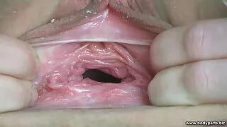 이 부부는 그 소녀를 괴물 포르노 섹스에 포함시킵니다.
