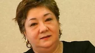 산부인과 의사의 약속은 섹스로 바뀌 었습니다. 고전 포르노