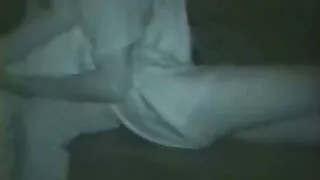 그 학생은 두 명의 흑인 여성을 풀 포르노 데려 오는 데 행운을 잃었습니다.
