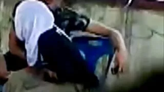 피자가 요리하는 동안 아달타 인형 포르노 스타가 깨지고 있습니다.