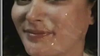 가슴이 porno 영화 소녀를 얻을 엿에 의해 수염된 사람에 매트리스.