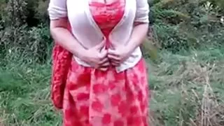 빌어 뮤료 포르노 먹을 이웃과 함께. 나는 그의 정액에 내 배꼽.
