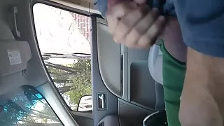 소피 라난은 미숙 한 성인 포르노 영화 조카의 보지를 대체합니다.