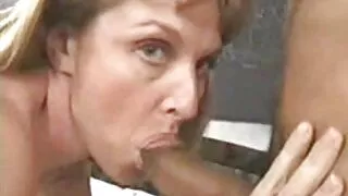 채찍질 에 이 사까시 포르노 엉덩이 가 자식.