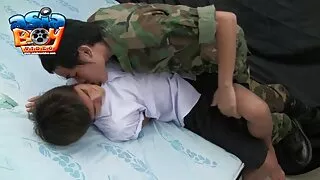 유연한 새엄마 포르노 릴 미군 병사 기쁨은 모든 포즈에서 할 수 있습니다.